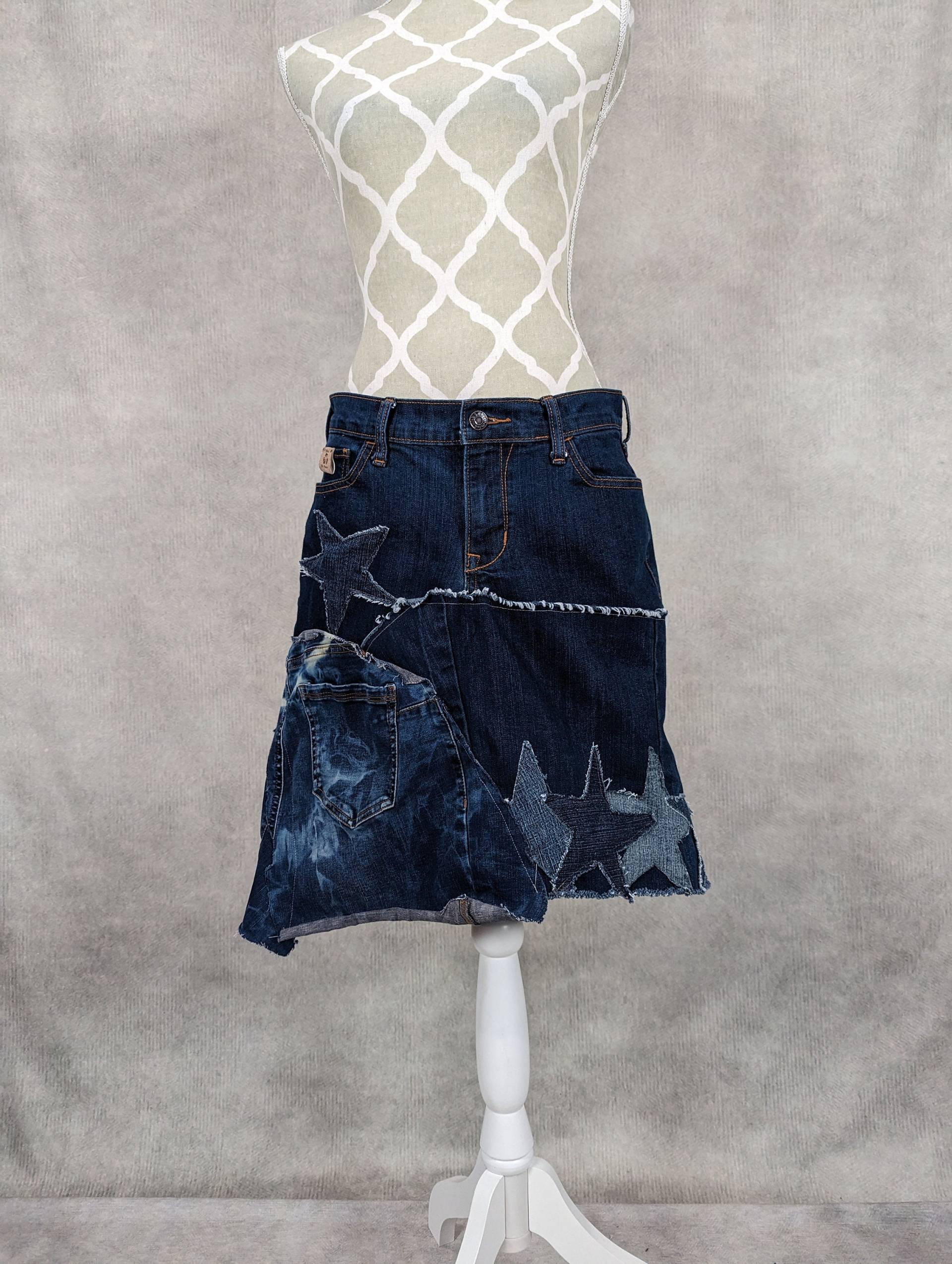 Upcycled Denim Stern Patchwork Rock - Größe 10 von PieceByPeaceCanadian