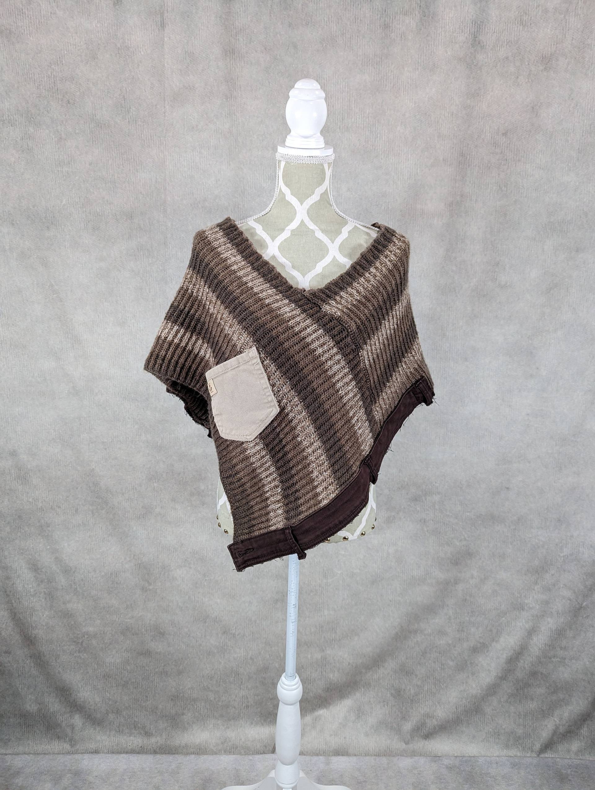 Upcycling Damen Poncho M/L Upcycling Damen Poncho M/L von PieceByPeaceCanadian
