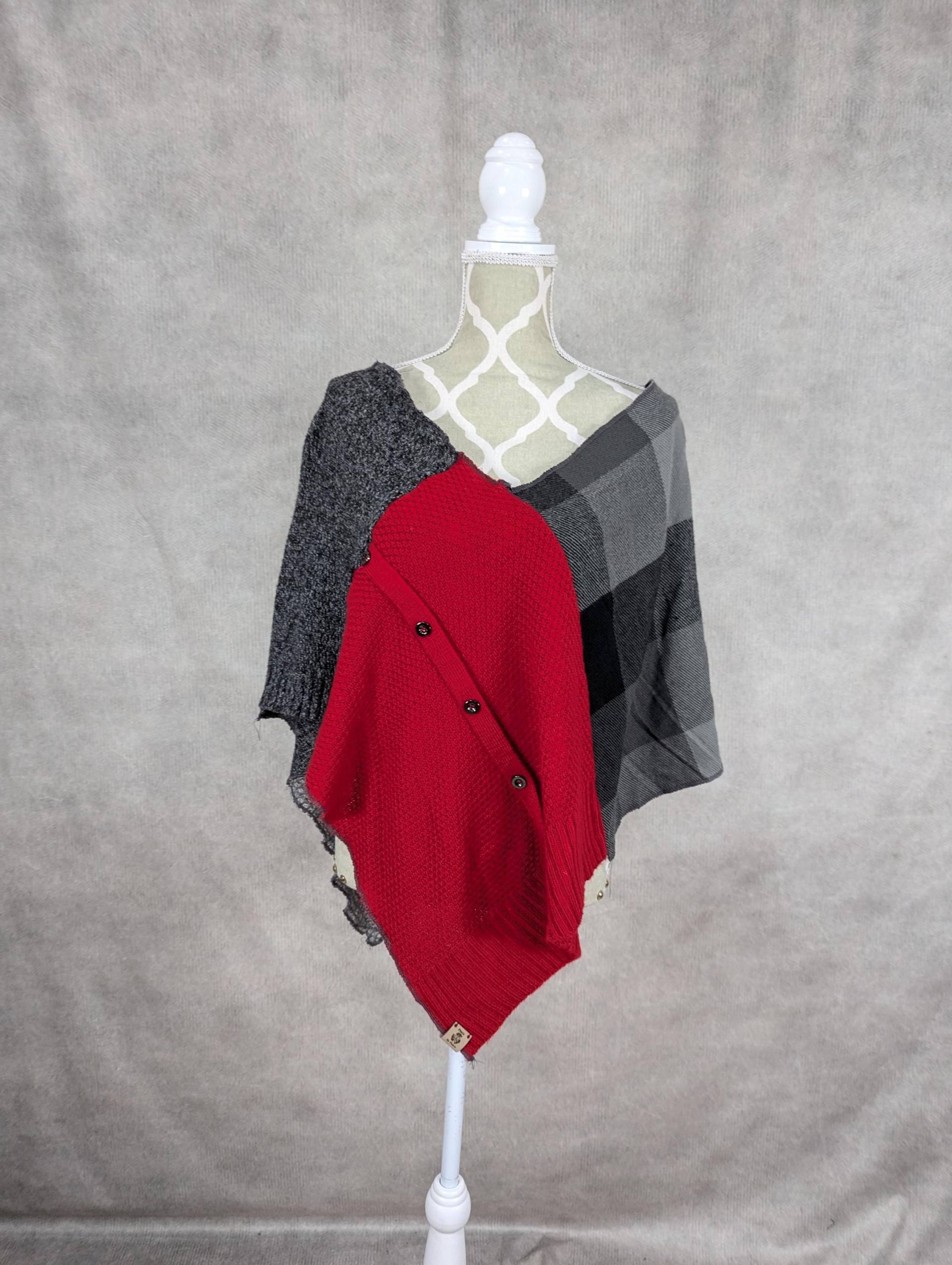 Upcycling Damen Poncho O/S Upcycling Damen Poncho O/S von PieceByPeaceCanadian