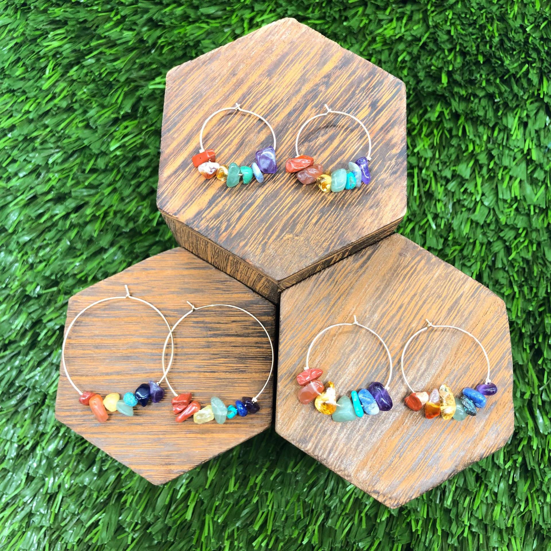 14K Gold Chakra Ohrringe. 7 Heilchakra Heilstein Meditationsschmuck 14K Gold Chakra Ohrringe. 7 Heilchakra Heilstein Meditationsschmuck von PieceOfInspiration