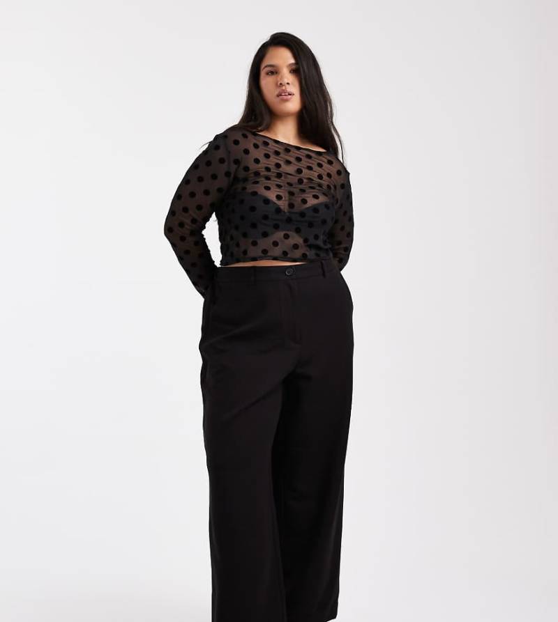 Pieces Curve - Dad-Hose in Schwarz mit weitem Bein und Gürtelschlaufen von Pieces Plus