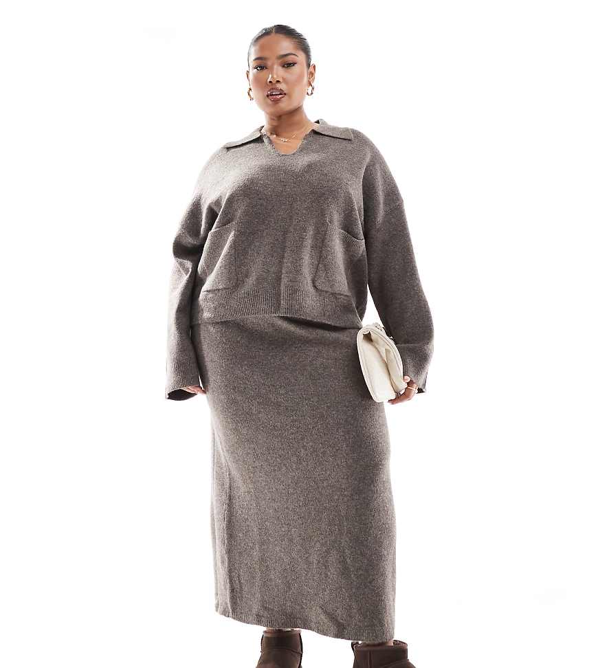 Pieces Curve - Maxi-Strickrock in kräftigem Taupe, Kombiteil-Neutral von Pieces Plus