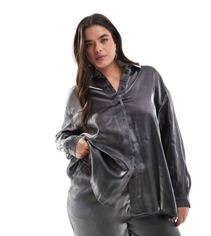 Pieces Curve - Oversize-Hemd in Metallic-Grau, Kombiteil von Pieces Plus