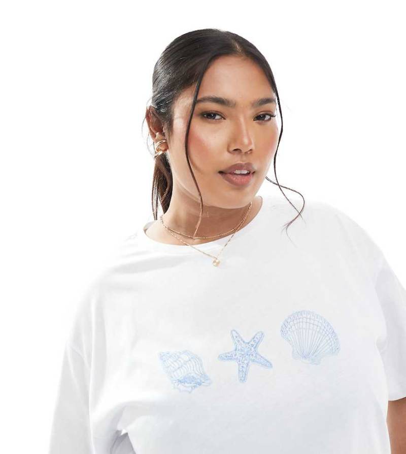 Pieces Curve - Oversize-T-Shirt in Weiß mit drei Muschel-Prints von Pieces Plus