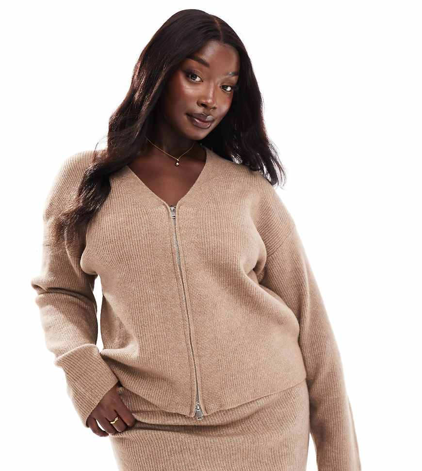 Pieces Curve - Strickjacke in Taupe mit V-Ausschnitt-Neutral von Pieces Plus