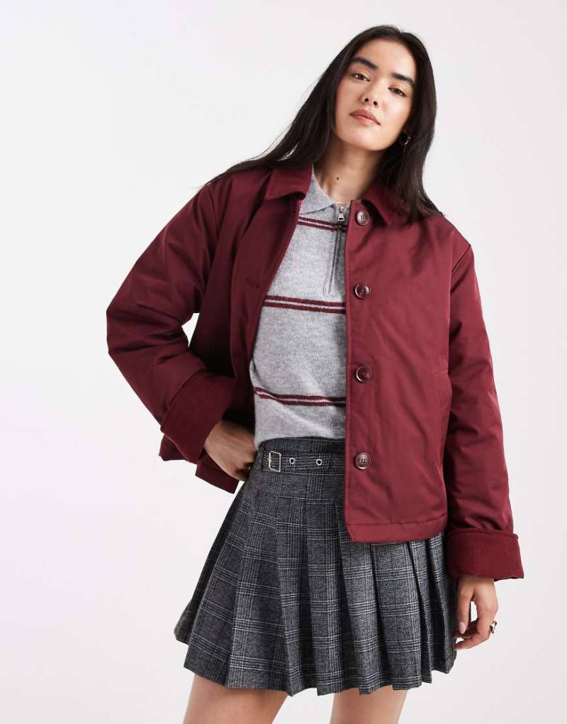 PIECES - Kurze Jacke in Burgunderrot mit Cordkragen von Pieces