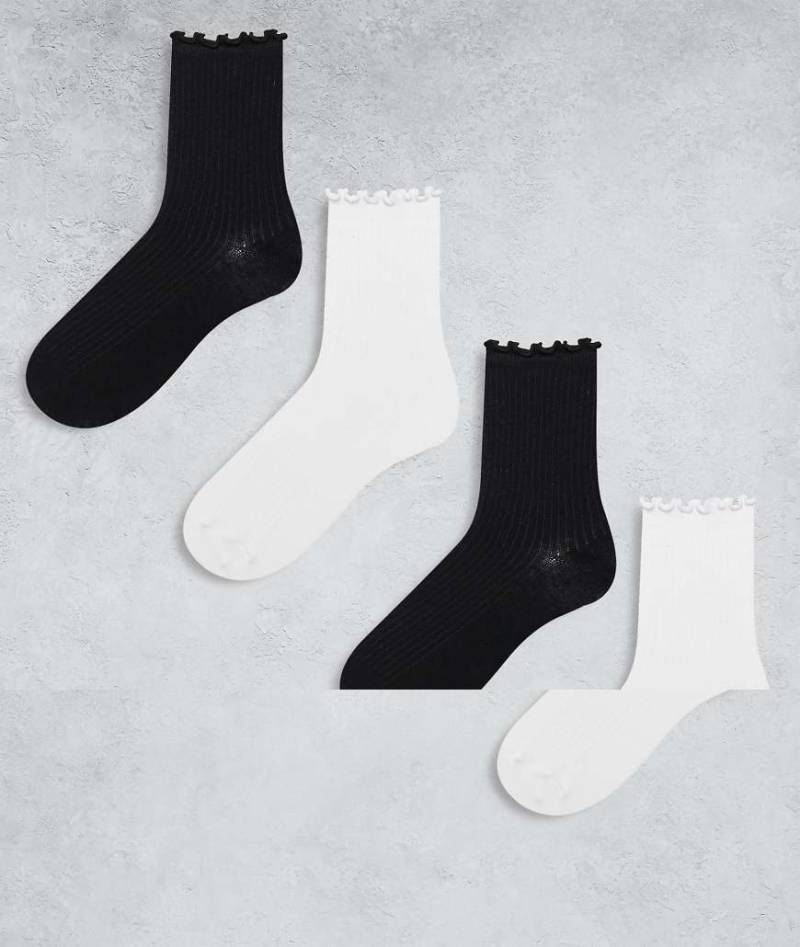 Pieces - 4er-Pack Socken mit Rüschensaum in Schwarz und Weiß von Pieces