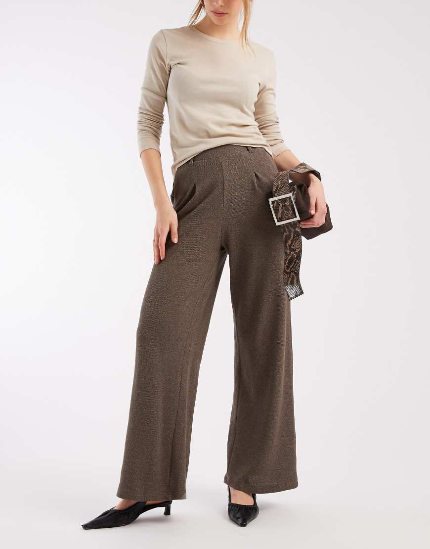 Pieces - Elegante Hose aus Baumwollmix mit Salz- und Pfeffer-Muster in Hellbraun mit weitem Bein-Brown Pieces - Elegante Hose aus Baumwollmix mit Salz- und Pfeffer-Muster in Hellbraun mit weitem Bein-Brown von Pieces