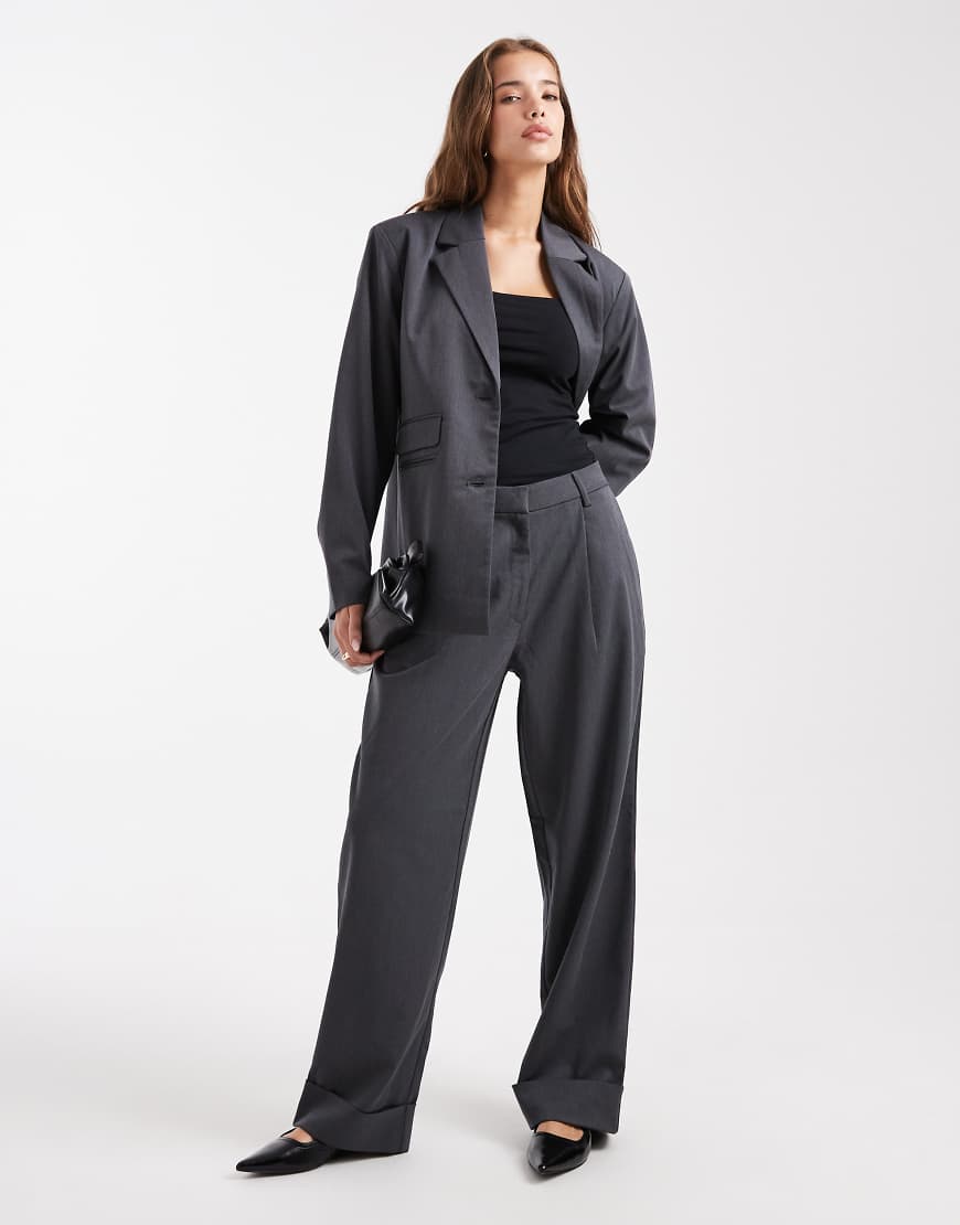 Pieces - Elegante Hose in meliertem Dunkelgrau mit Umschlagsaum, Kombiteil von Pieces