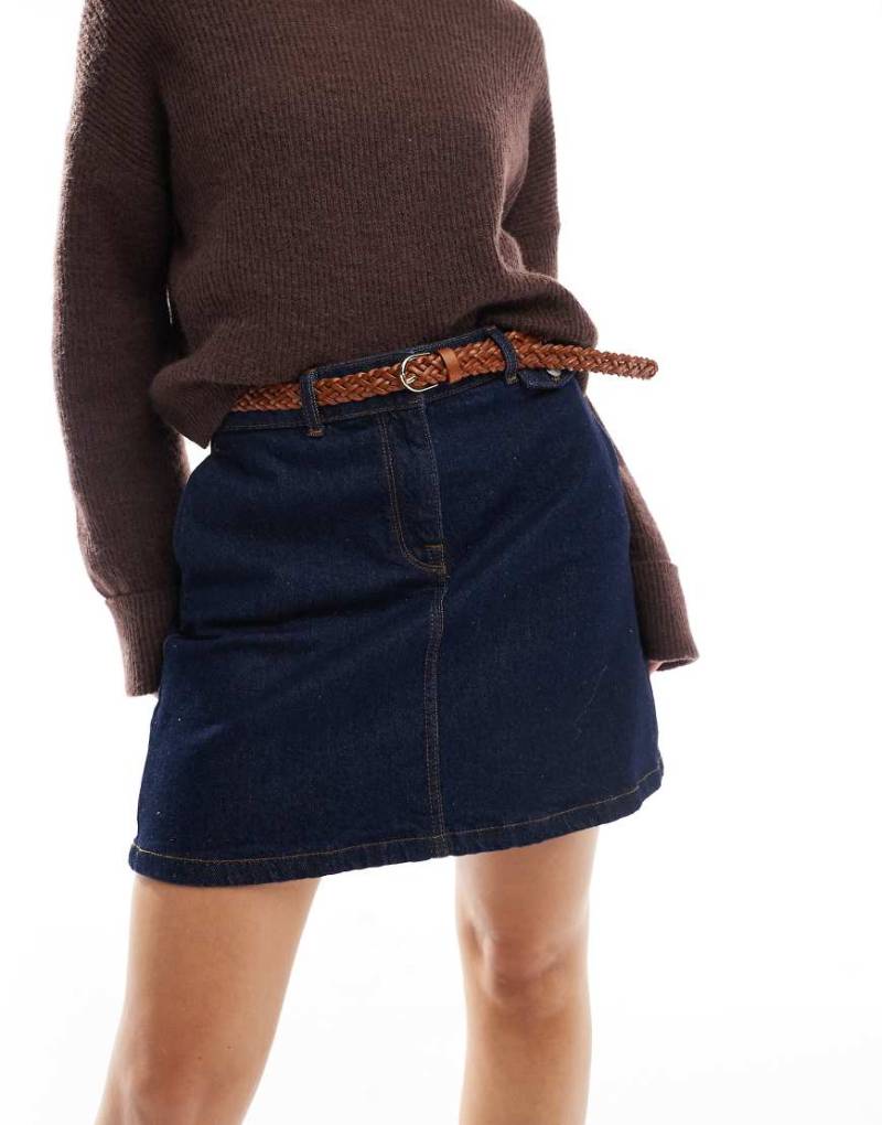 Pieces - Geflochtener Gürtel aus Kunstleder in Cognac-Braun von Pieces