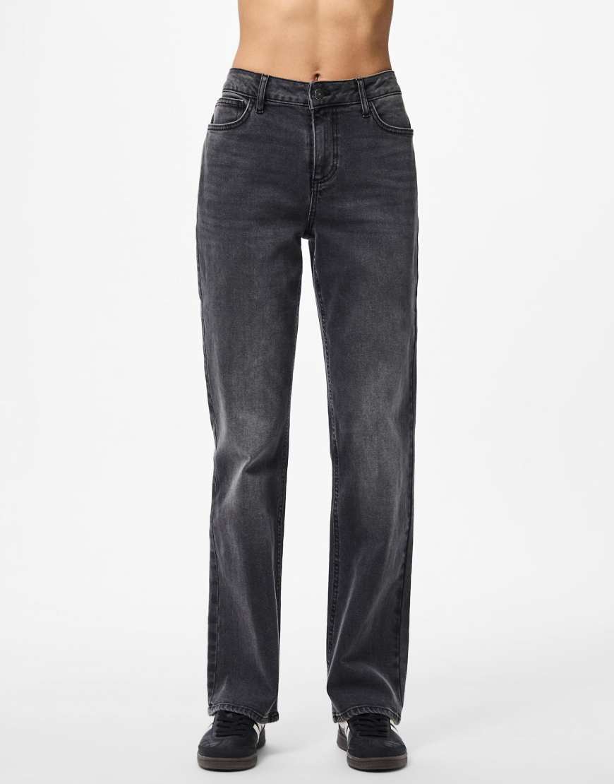 Pieces - Gerade geschnittene Jeans in Dunkelgrau von Pieces