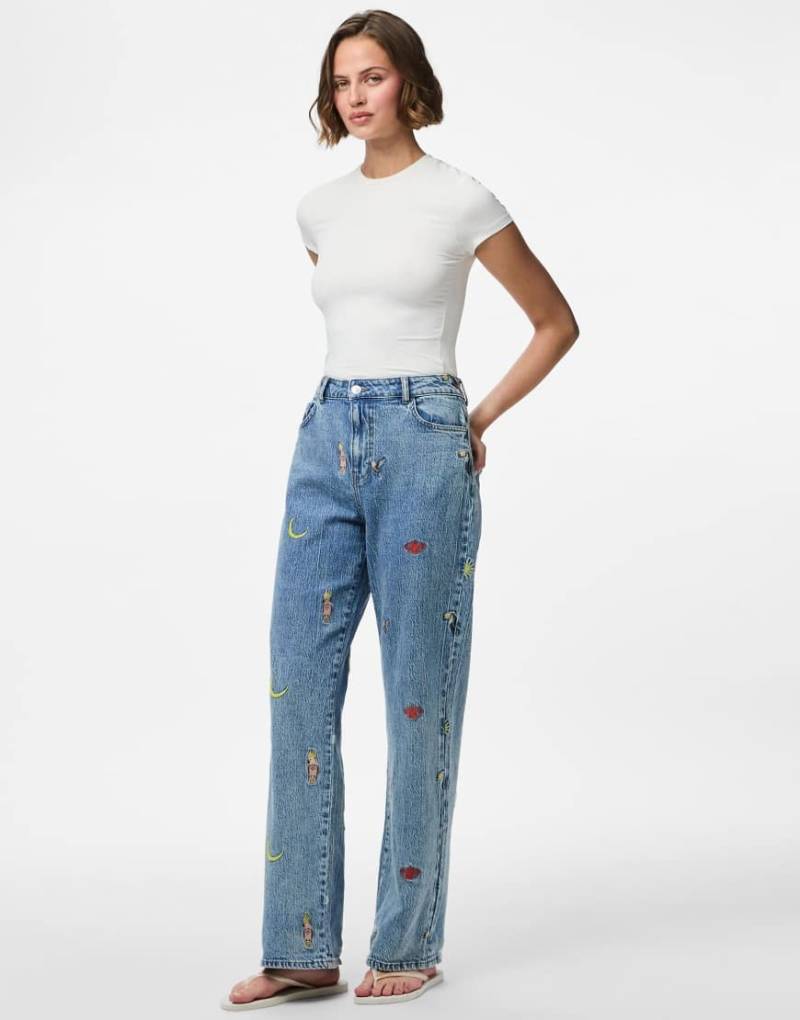Pieces - Gerade geschnittene Jeans in Mittelblau von Pieces