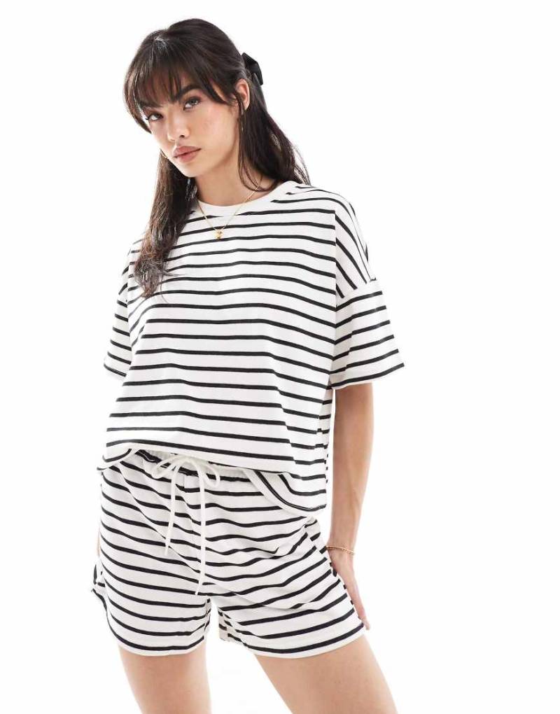 Pieces - Gestreiftes T-Shirt aus Sweatshirt-Stoff in Schwarz-Weiß, Kombiteil-Bunt von Pieces