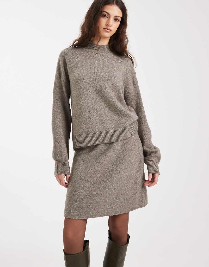 Pieces - Gestrickter Minirock in meliertem Braun, Kombiteil-Brown von Pieces