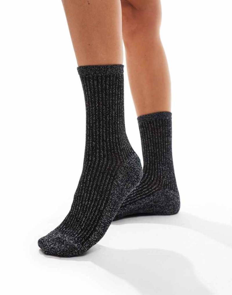 Pieces - Glitzernde Socken in Schwarz gestreift von Pieces