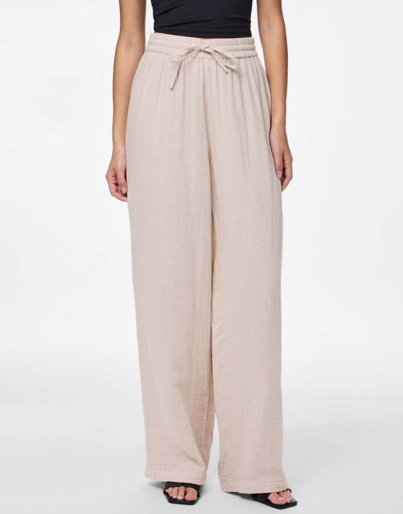 Pieces - Hose in Silbergrau mit weitem Bein von Pieces