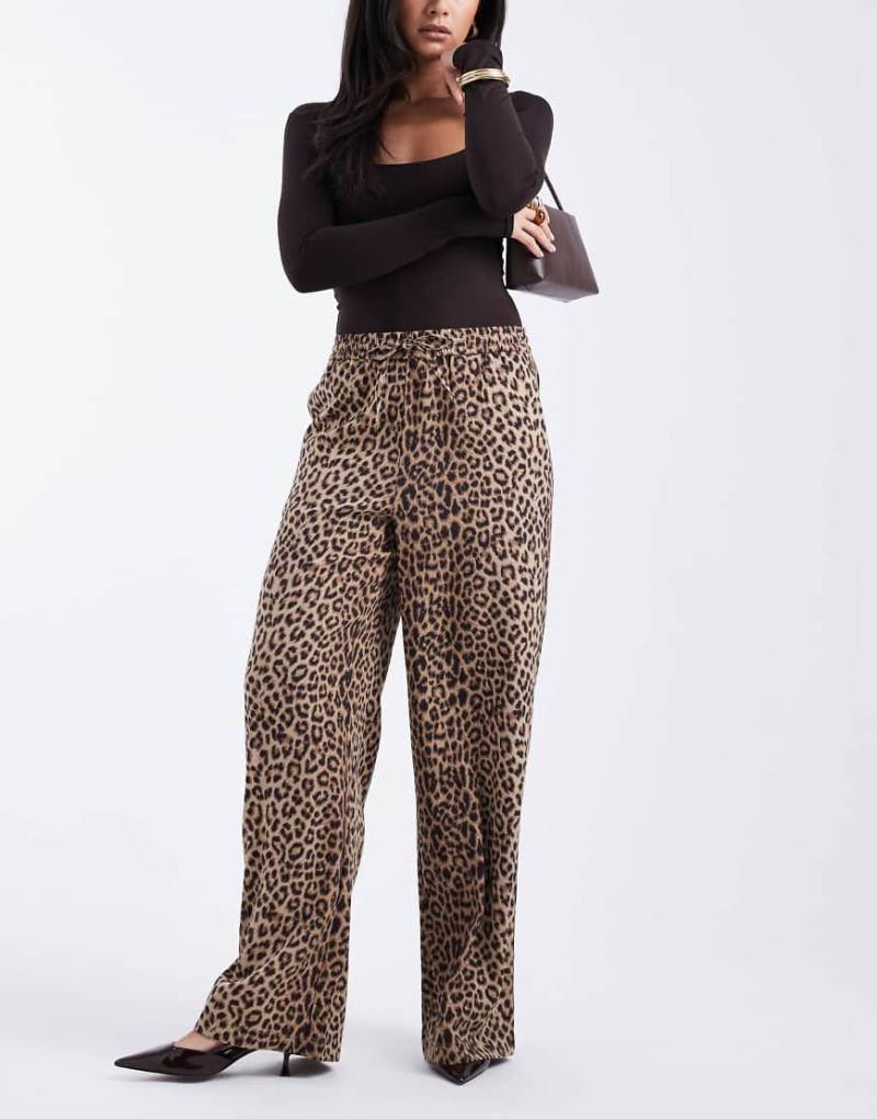 Pieces - Hose mit Leopardenmuster, hohem Bund und weitem Bein-Bunt von Pieces