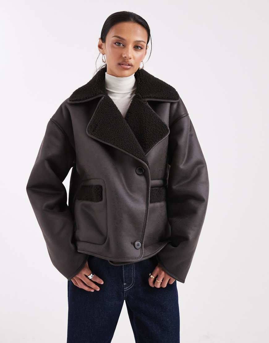 Pieces - Jacke in Schokobraun mit Lammfellimitat-Brown von Pieces