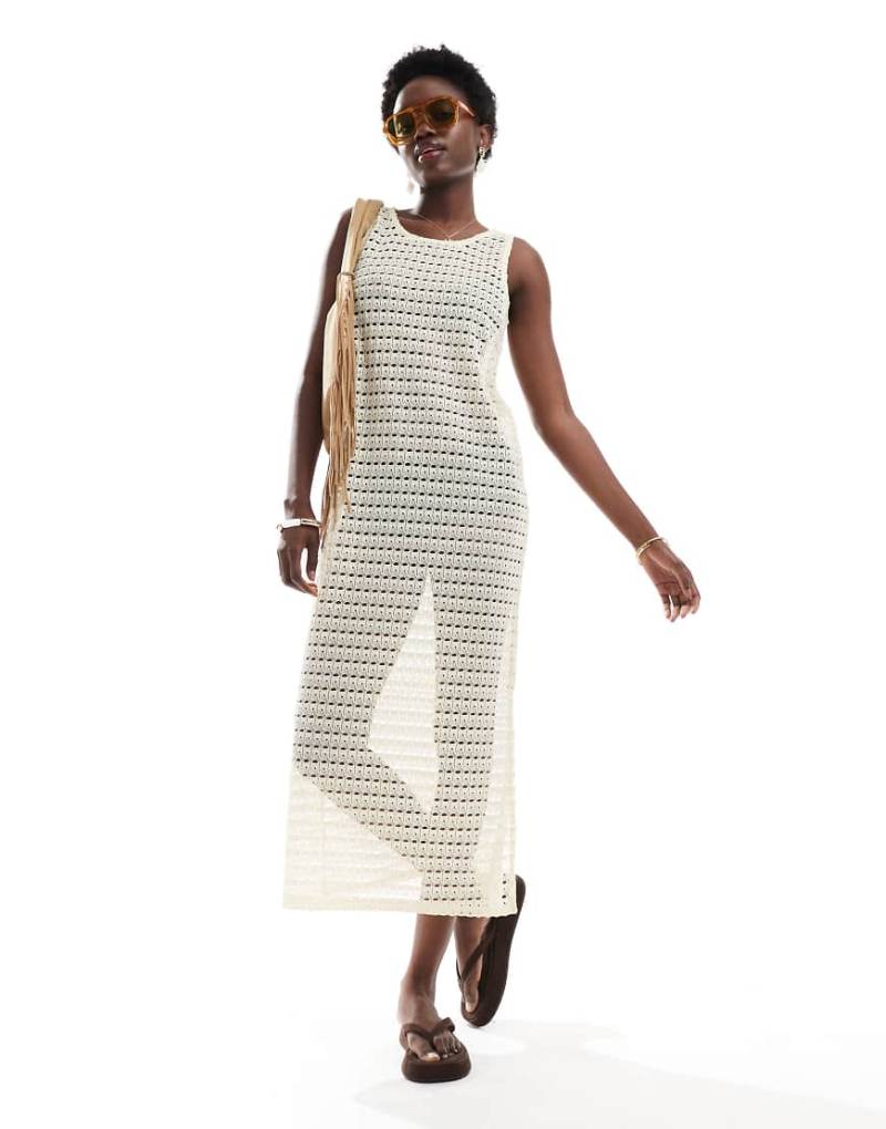 Pieces - Maxi-Strandkleid aus offenmaschigem Strick in Cremeweiß von Pieces