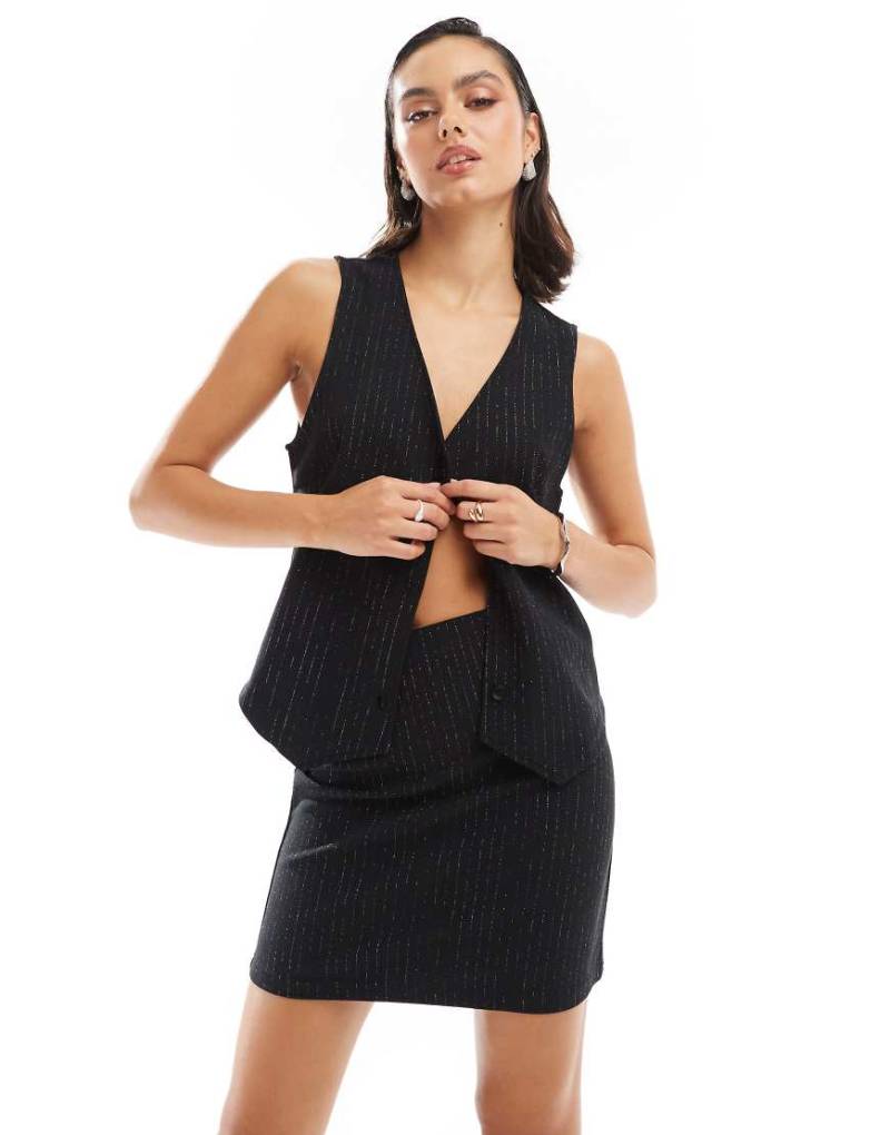 Pieces - Mix & Match - Minirock in Schwarz mit glitzernden Nadelstreifen, Kombiteil von Pieces