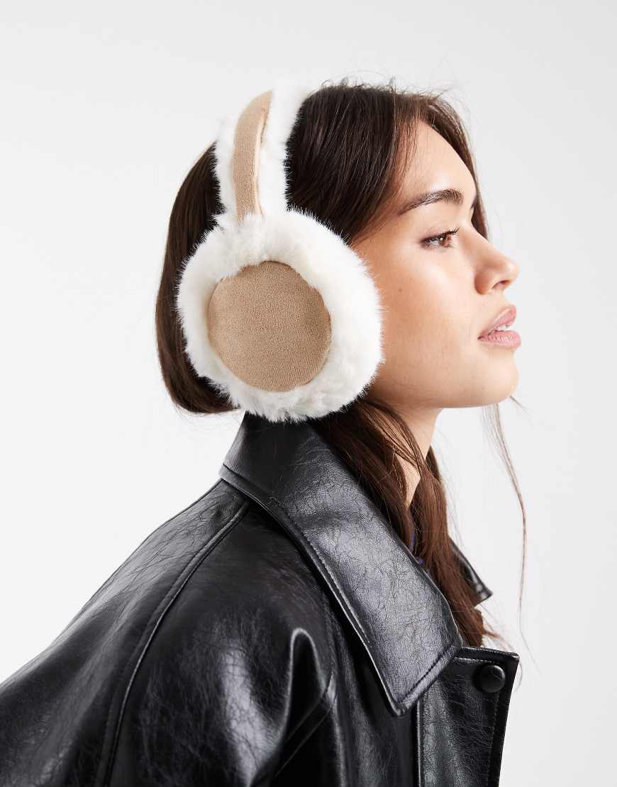 Pieces - Ohrenschützer aus Kunstpelz und Wildleder in Weiß und Beige von Pieces
