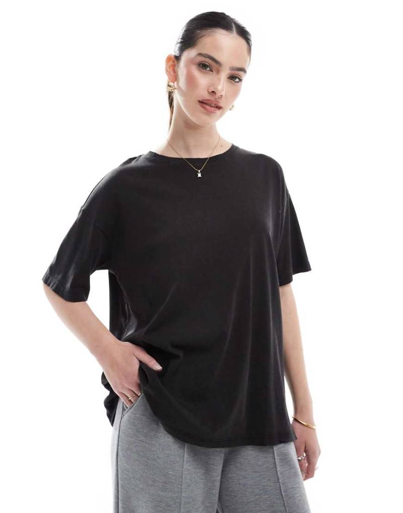 Pieces - Oversize-T-Shirt in verwaschenem Schwarz von Pieces
