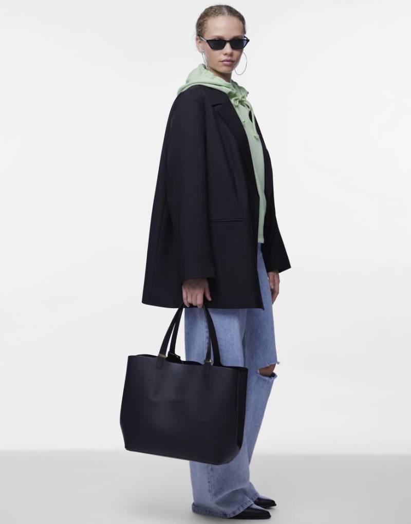 Pieces - Schultertasche in Schwarz von Pieces