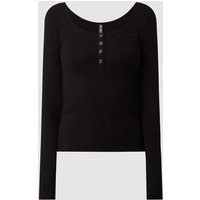 Pieces Serafino-Shirt mit Stretch-Anteil Modell 'Kitte' in Black, Größe M von Pieces