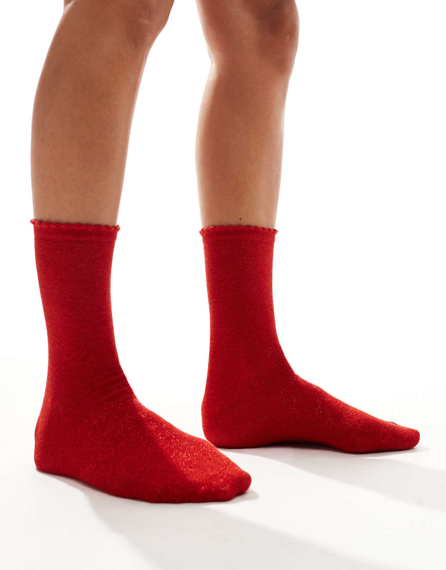 Pieces - Socken in glitzerndem Rot von Pieces