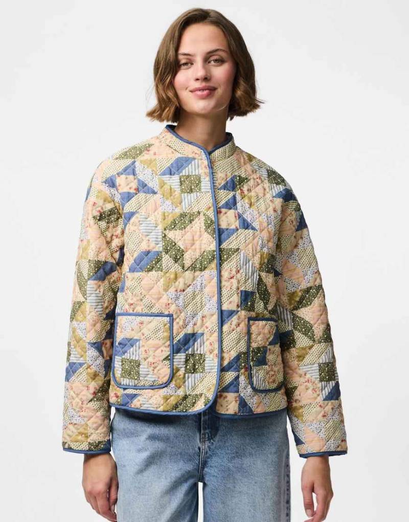 Pieces - Steppjacke in der Farbe Birch-Neutral von Pieces