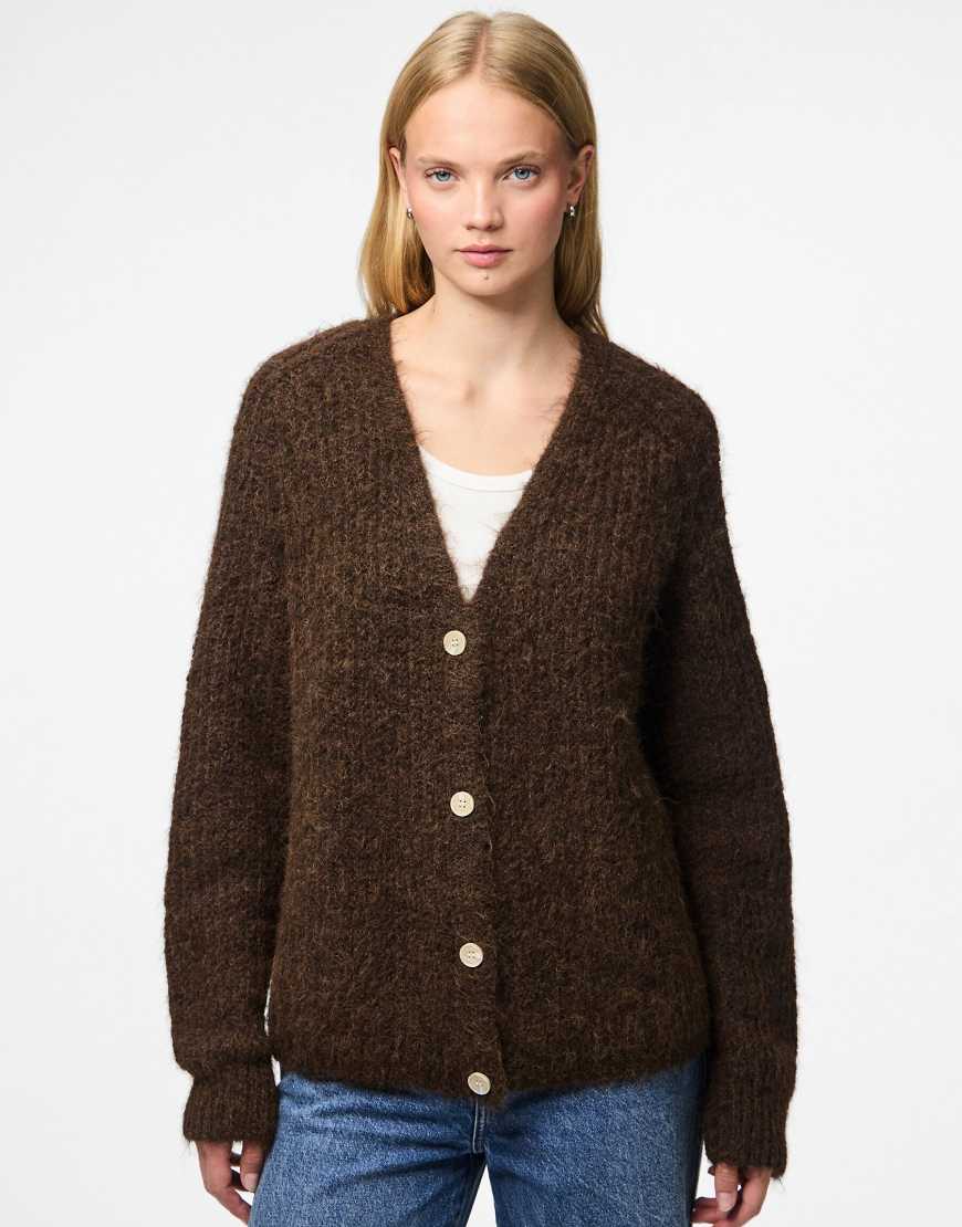 Pieces - Strickjacke in Hot Fudge-Brown von Pieces