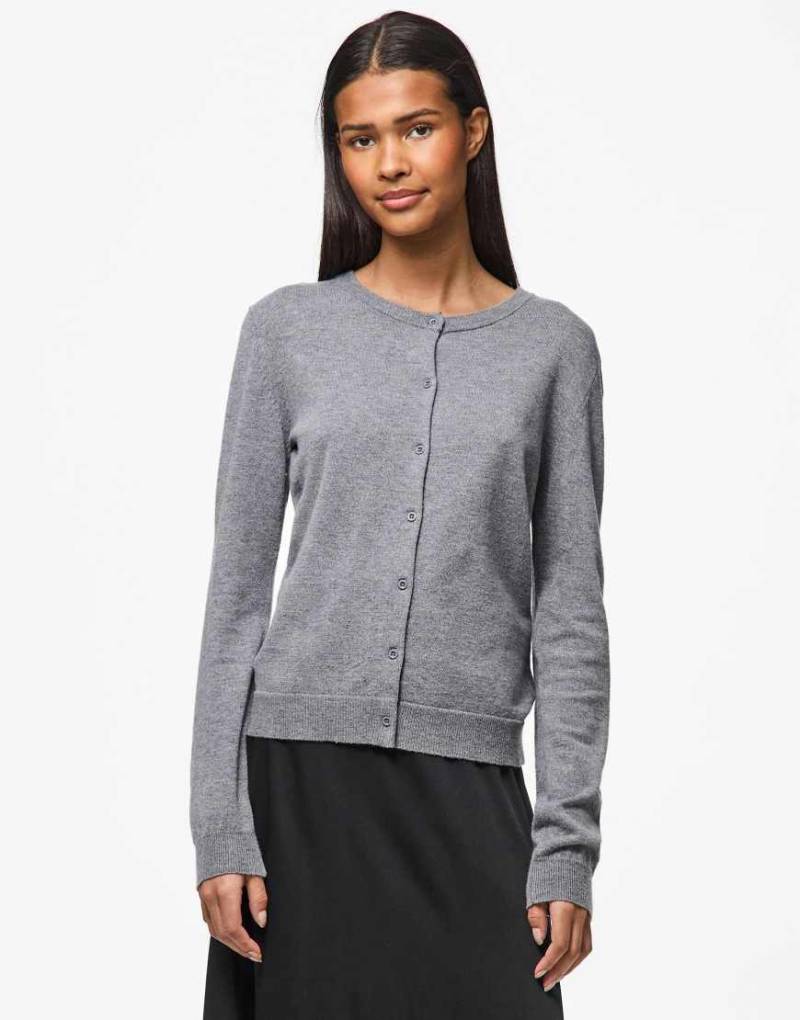 Pieces - Strickjacke in mittelgrau meliert von Pieces