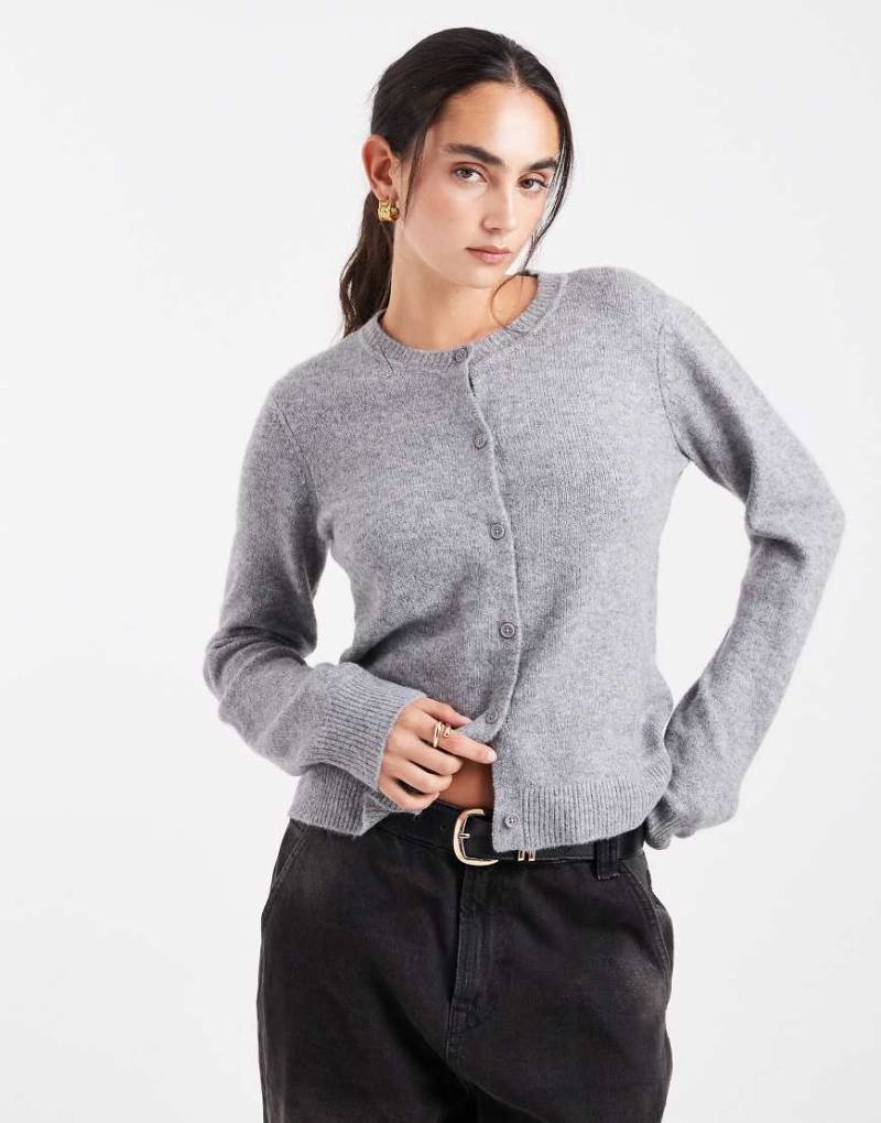 Pieces - Strickjacke in mittelgrau meliert Pieces - Strickjacke in mittelgrau meliert von Pieces