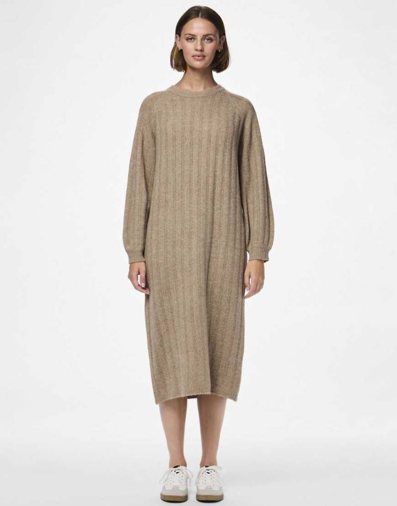 Pieces - Strickkleid in Taupe-Grau-Brown von Pieces