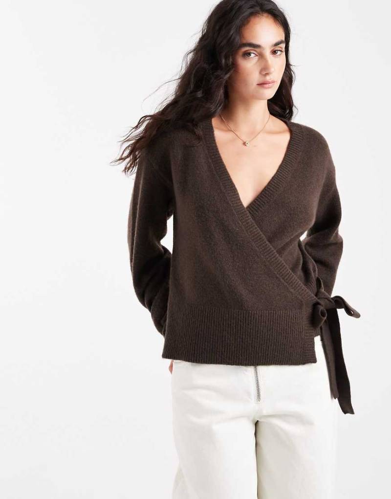 Pieces - Strickpullover in Schokobraun mit seitlichem Bindedetail-Brown Pieces - Strickpullover in Schokobraun mit seitlichem Bindedetail-Brown von Pieces