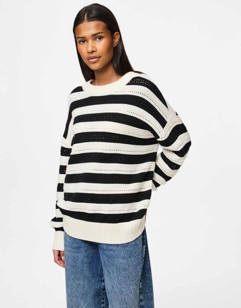 Pieces - Strickpullover in Wolkentänzer-Weiß von Pieces
