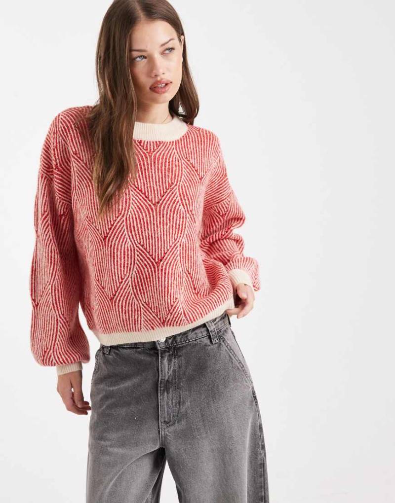 Pieces - Strickpullover in kontrastierendem Rot und Creme mit Struktur von Pieces