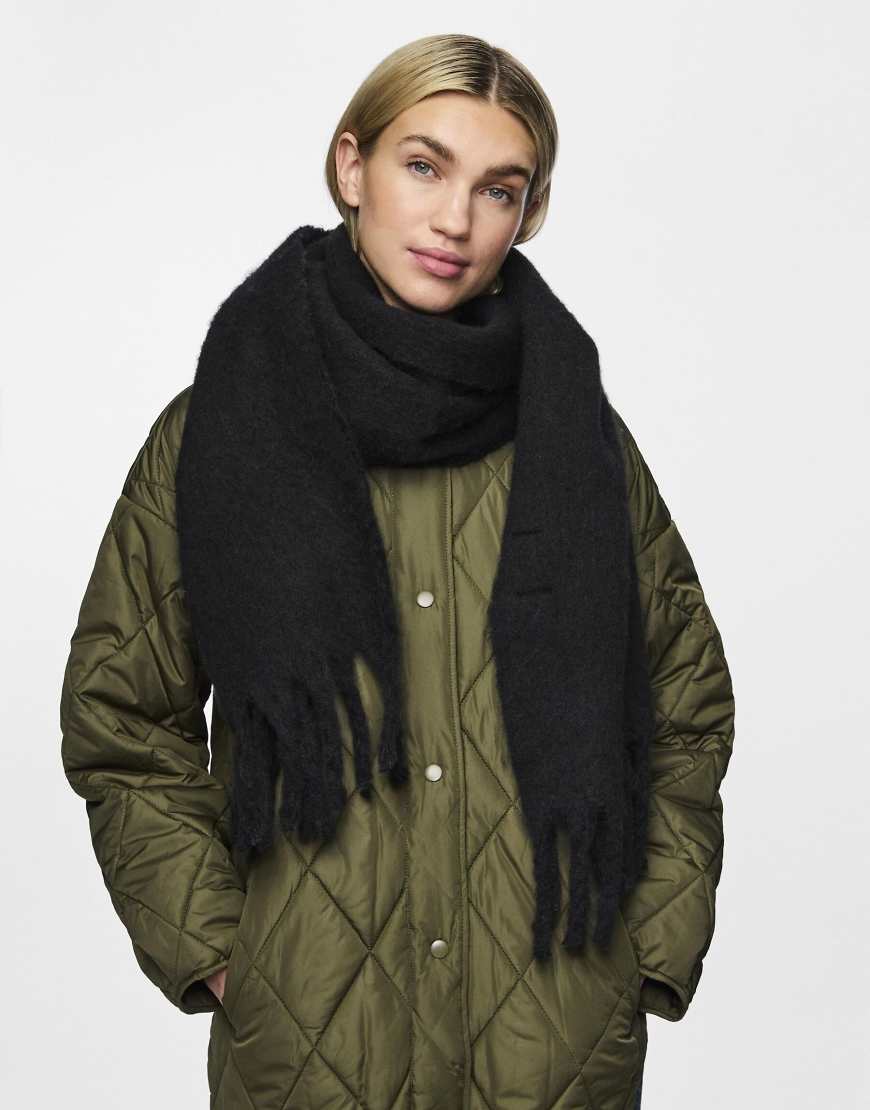 Pieces - Strickschal in Schwarz von Pieces