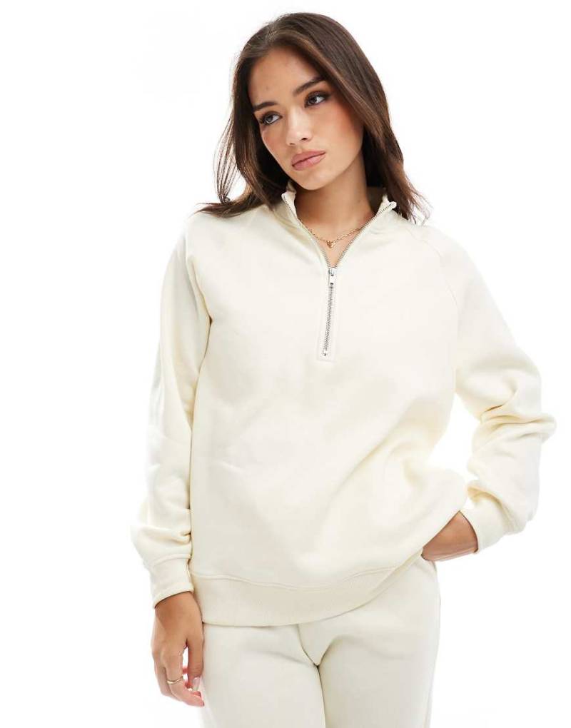 Pieces - Sweatshirt in neutralem Beige mit kurzem Reißverschluss, Kombiteil von Pieces