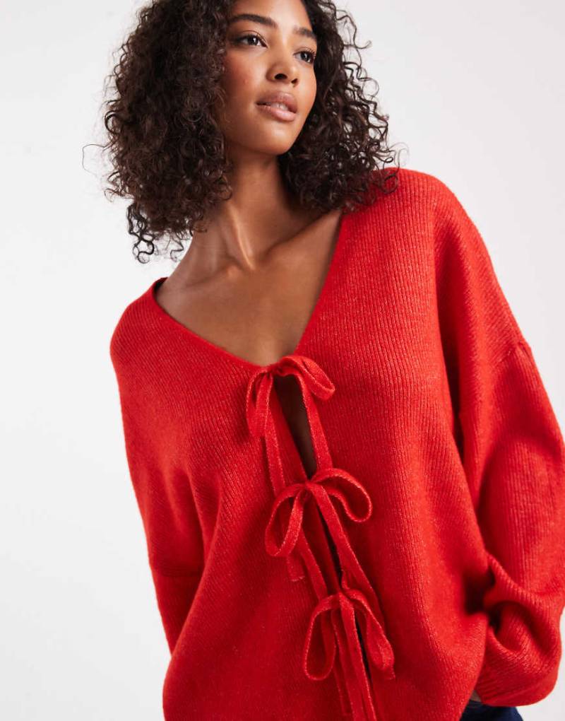 Pieces - Vorne gebundene Strickjacke in Rot von Pieces