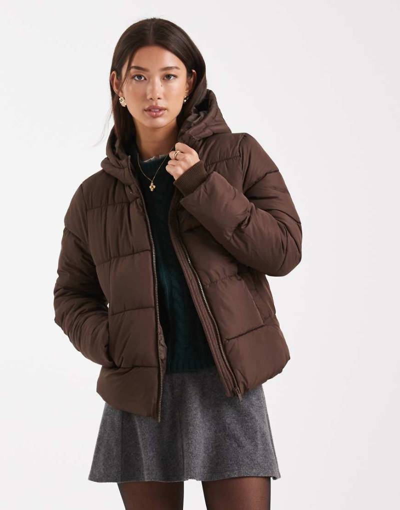 Pieces - Wattierter Mantel in Schokobraun mit Kapuze-Brown Pieces - Wattierter Mantel in Schokobraun mit Kapuze-Brown von Pieces