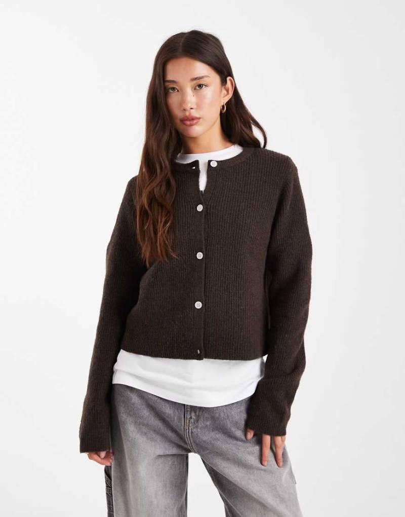 Pieces - Weiche, langärmlige Strickjacke in Schokobraun-Brown von Pieces