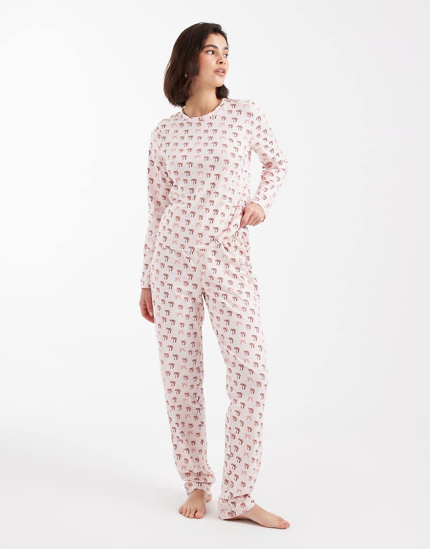 Pieces - Weihnachtlicher, langärmliger Pyjama in Rosa mit Schleifen-Muster von Pieces