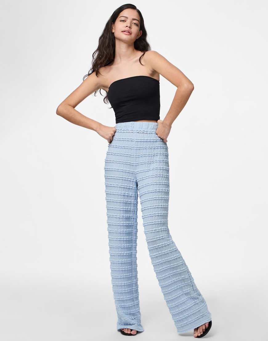 Pieces - Weit geschnittene Hose in Hellblau Pieces - Weit geschnittene Hose in Hellblau von Pieces