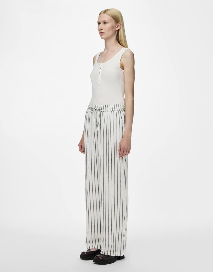 Pieces - Hose in Creme mit weitem Bein-Weiß von Pieces