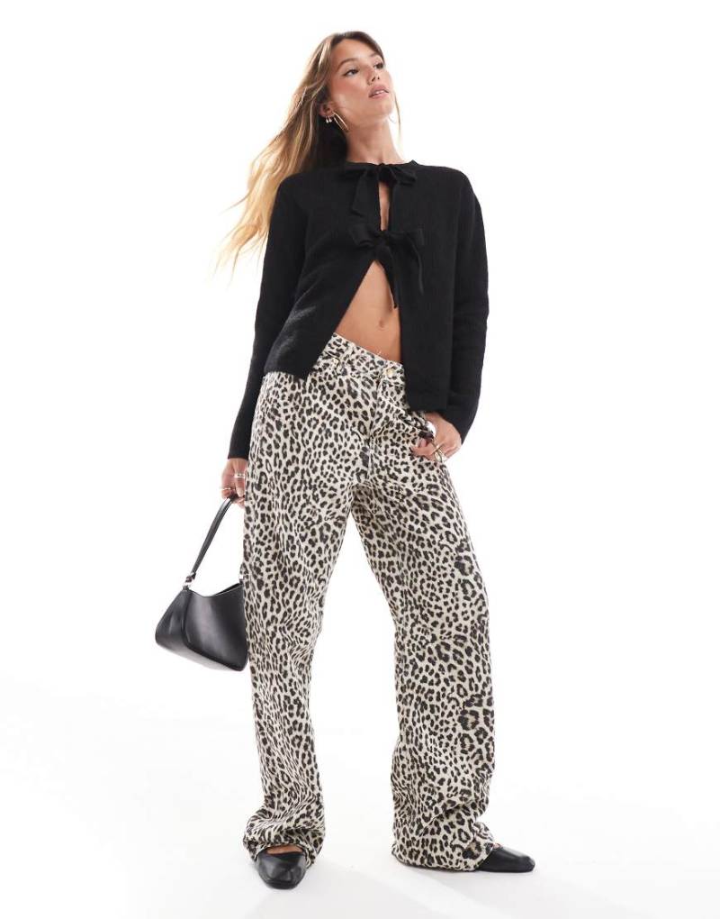 Pieces - Wendbare Strickjacke in Schwarz mit gebundener Vorderseite von Pieces