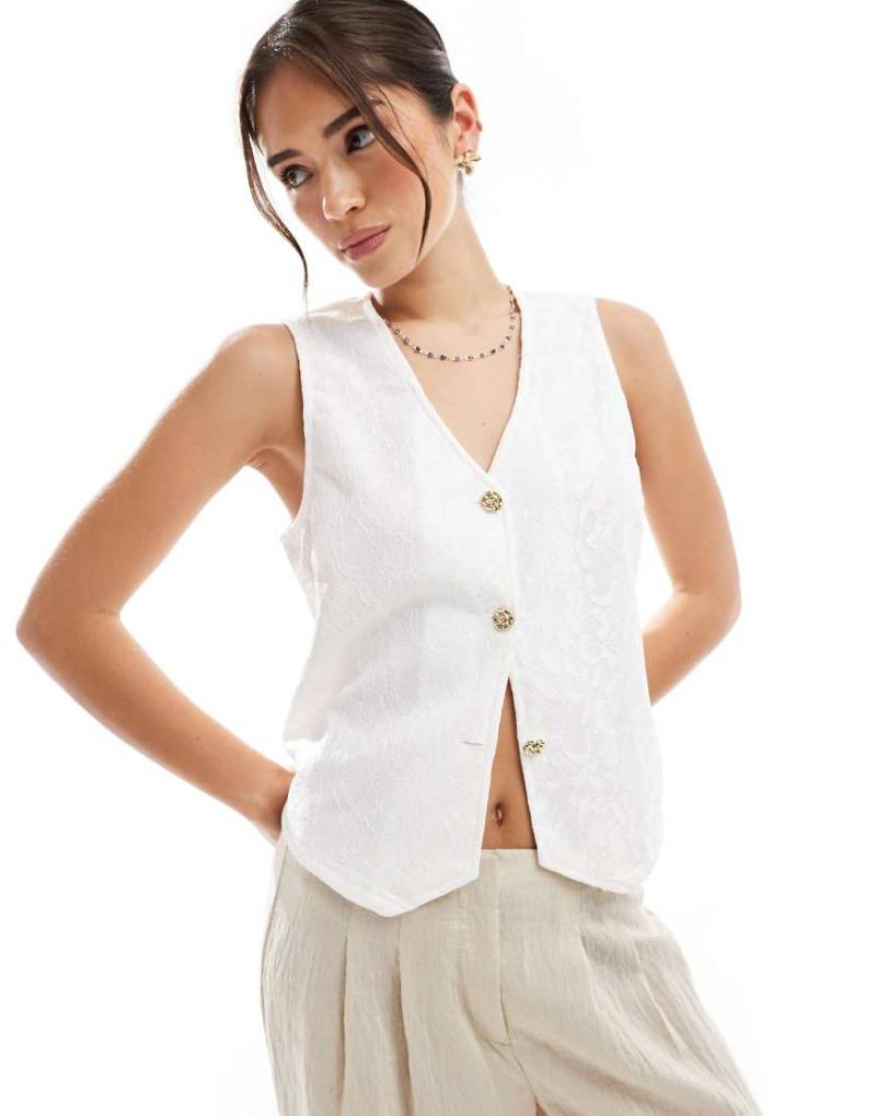 Pieces - Weste in Weiß mit Jacquard-Blumenmuster von Pieces