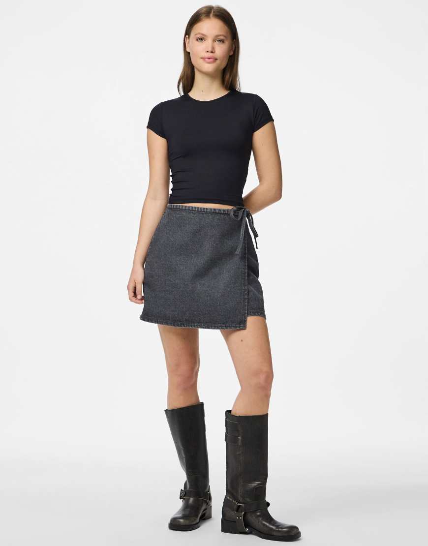 Pieces - Wickelrock aus Denim in Grau Pieces - Wickelrock aus Denim in Grau von Pieces