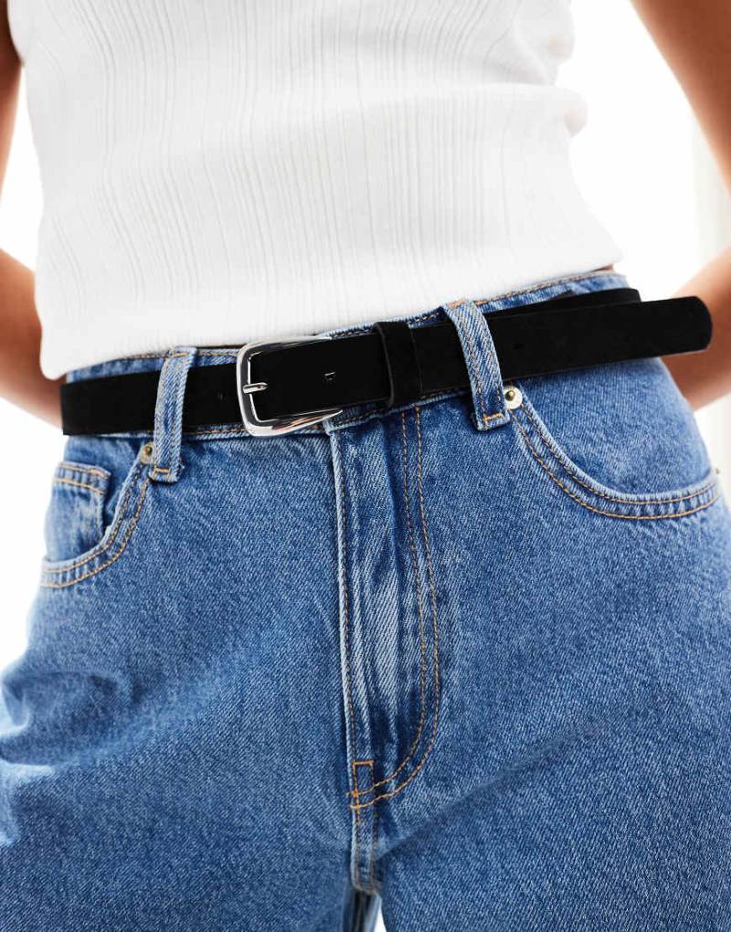 Pieces - Wildleder-Gürtel in Schwarz mit silberfarbener Schnalle von Pieces