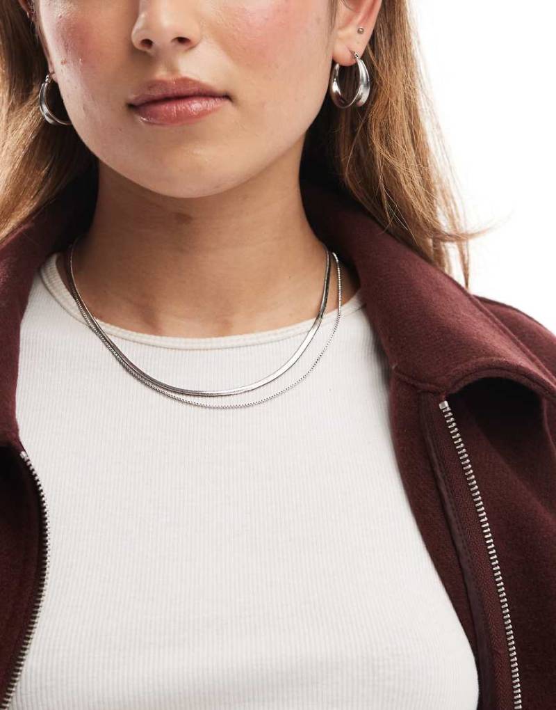 Pieces - Zwei Halsketten in Silber von Pieces